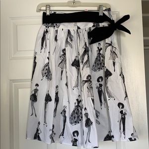 ModCloth Heart of Haute sketch skirt size SM BNWT